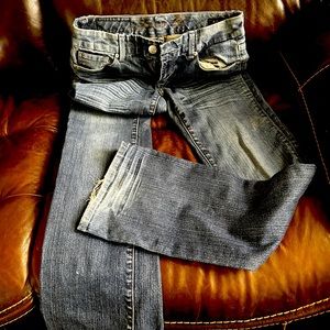 Seven7 wide Bootcut Jeans. Size 28